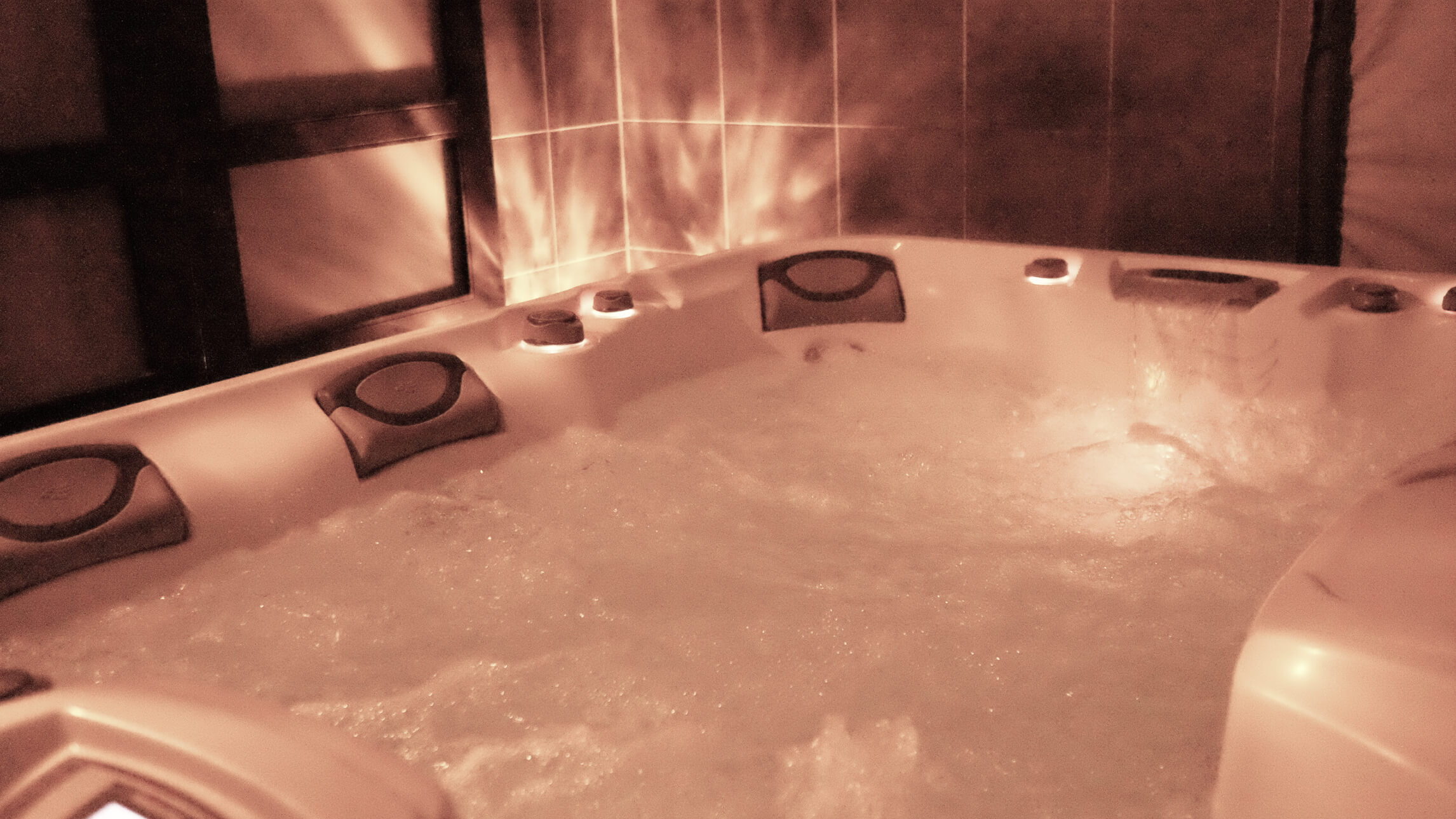 bain-a-remous-spa-bordeaux-1 1 bain à remous spa escale Bordeaux 2