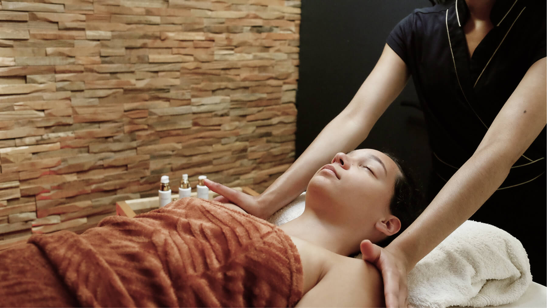 massage-en-cours-escale-bordeaux3 1 massage en cours spa escale Bordeaux